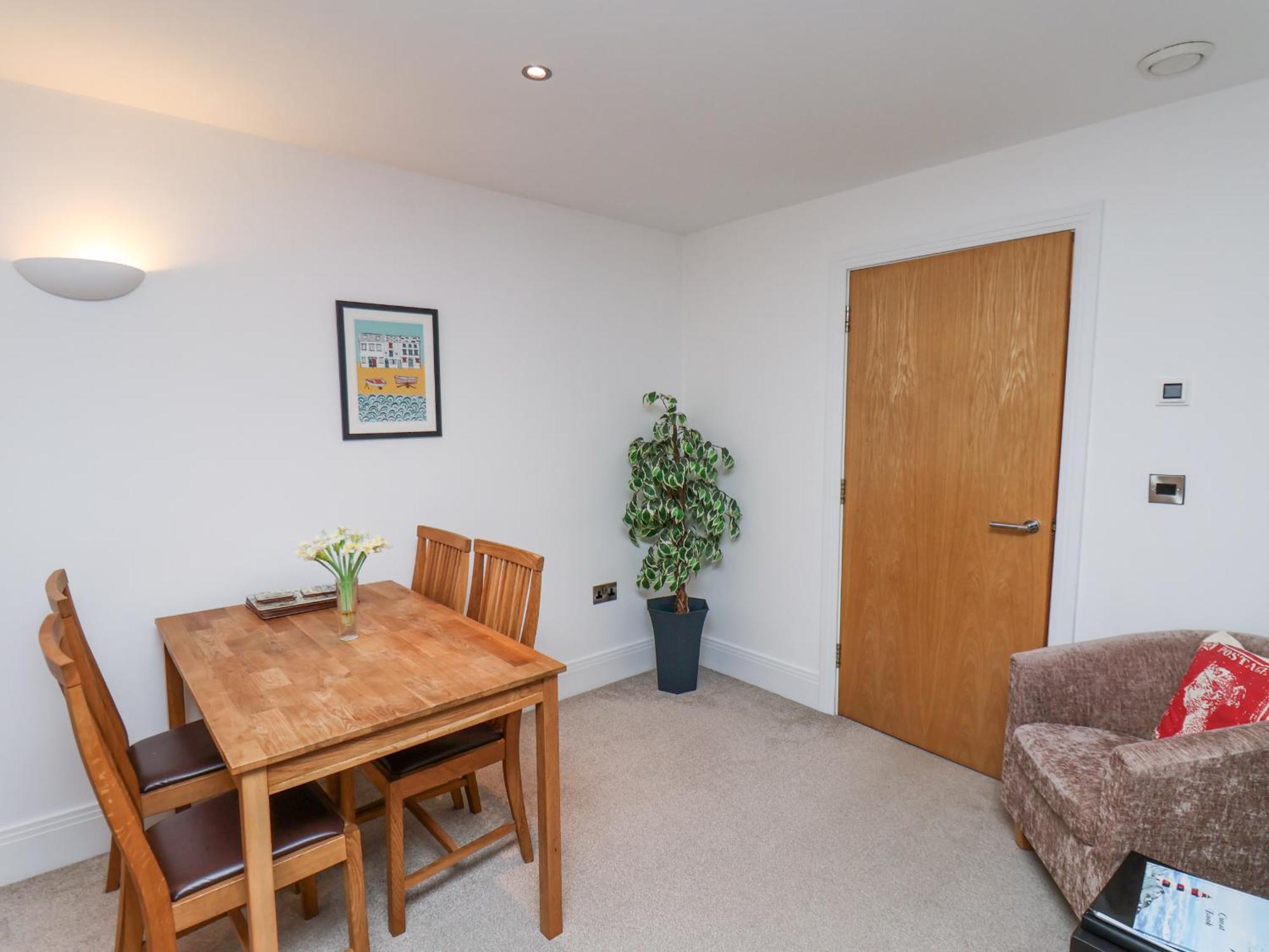 Above & Beyond Apartamento Whitby Exterior foto